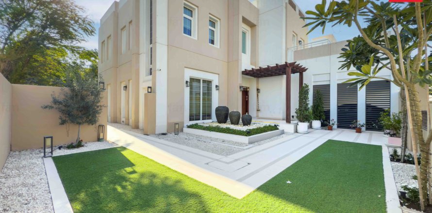 Vila u gradu Dubai, UAE 3 spavaće sobe, 332 m2 Br. 685898