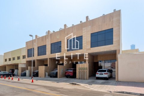 Kuća u nizu u Al Badaa, Dubai, UAE 669 m2, 4 spavaćih soba Br. 769028