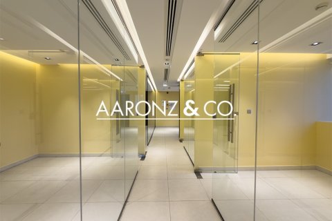 Birojs Business Bay, Dubaijā, AAE 95 m2 Nr. 679393 - attēls 3