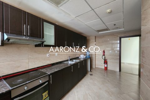 Apartman u Arjan, Dubai, UAE 3 spavaćih soba, 187 m2 Br. 679394 - fotografija 6