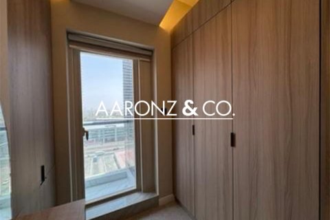 Huoneisto Jumeirah Lake Towers, Dubai, Arabiemiraatit 1 makuuhuone, 69 m2 № 679396 - kuva 7