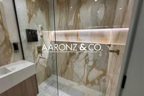 Huoneisto Jumeirah Lake Towers, Dubai, Arabiemiraatit 1 makuuhuone, 69 m2 № 679396 - kuva 16