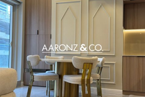 Lägenhet till försäljning i Jumeirah Lake Towers, Dubai, UAE 1 sovrum, 69 kvm Nr. 679396 - fotografi 5