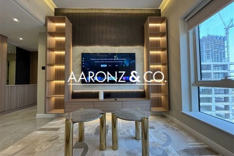 Пәтер Джумейра Лейк Тауэрс, Дубай, БАӘ-да 1 жатын бөлме, 69 м² № 679396