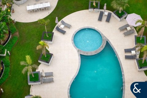 Apartment in Dubai Marina, Dubai, UAE 1 bedroom, 61 sq.m. № 698067 - photo 1