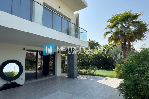 Vila na Yas Island, Abu Dhabi, UAE 4 spavaće sobe, 663.2 m2 Br. 651827 - Slika 1