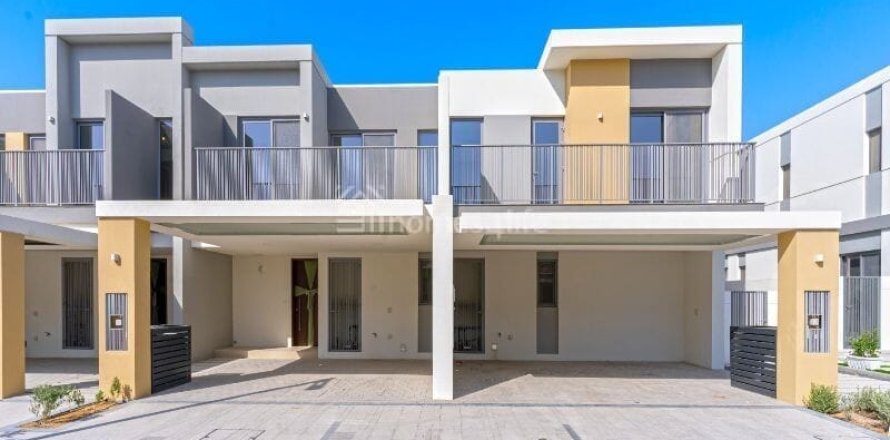 Villa in Tilal Al Ghaf, Dubai, UAE 4 bedrooms, 219 sq.m. № 738694