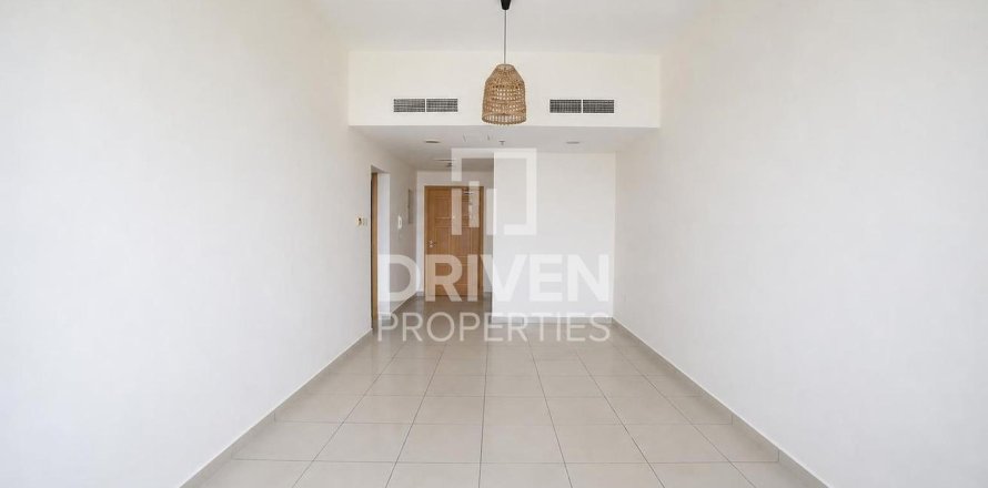 Apartment in Jumeirah Lake Towers, Dubai, UAE 1 bedroom, 74.04 sq.m. № 743820