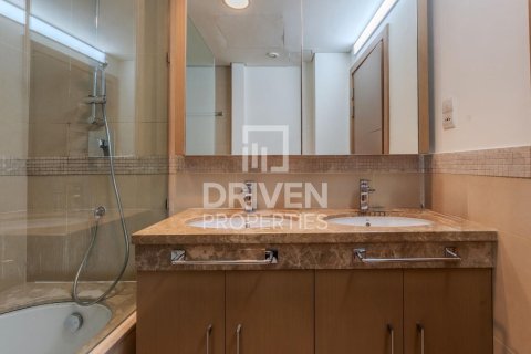 Müüa korter asukohaga Downtown Dubai (Downtown Burj Dubai), Dubai, AÜE: 3 magamistoaga, 191.38 m² Nr 755659 - pilt 19