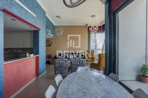 Müüa korter asukohaga Downtown Dubai (Downtown Burj Dubai), Dubai, AÜE: 3 magamistoaga, 191.38 m² Nr 755659 - pilt 5
