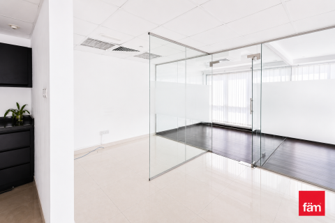 Biuro do wynajęcia w Dubai, ZEA 130 mkw., nr 713109 - zdjęcie 8