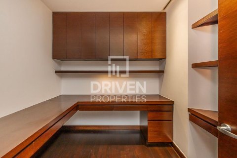 Downtown Dubai (Downtown Burj Dubai), UAE의 판매용 아파트 침실 2개, 152.36제곱미터 번호 742118 - 사진 11