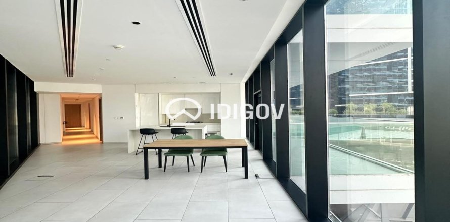 דירה ב Business Bay, Dubai, איחוד האמירויות 2 חדרי שינה, 137.68 מ"ר מספר 739168