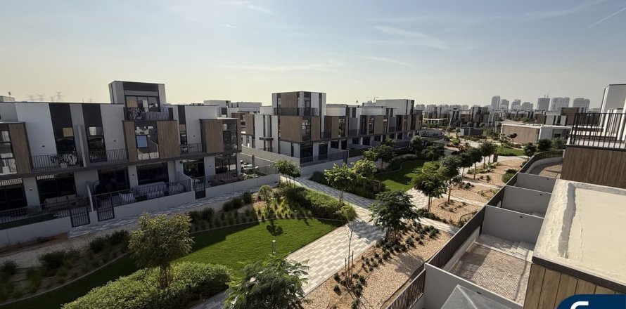 Villa i Mudon, Dubai, Emiratene 3 soverom, 251 kvm nr. 671347