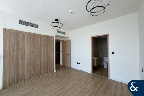 Casa urbana para arrendamento em Dubai Land, Dubai, EAU 3 quartos, 142 m2 № 671350 - foto 18