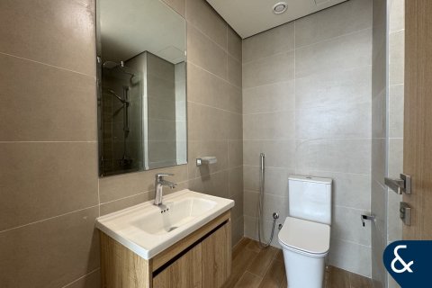 Casa urbana para arrendamento em Dubai Land, Dubai, EAU 3 quartos, 142 m2 № 671350 - foto 19