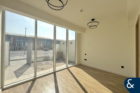 Casa urbana para arrendamento em Dubai Land, Dubai, EAU 3 quartos, 142 m2 № 671350 - foto 6