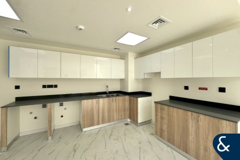 Casa urbana para arrendamento em Dubai Land, Dubai, EAU 3 quartos, 142 m2 № 671350 - foto 3