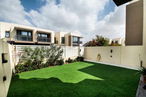 Зняти в оренду віллу в Дубай Хилс Эстейт, ОАЕ 3 спальні, 192.8м2, № 669216 - фото 3