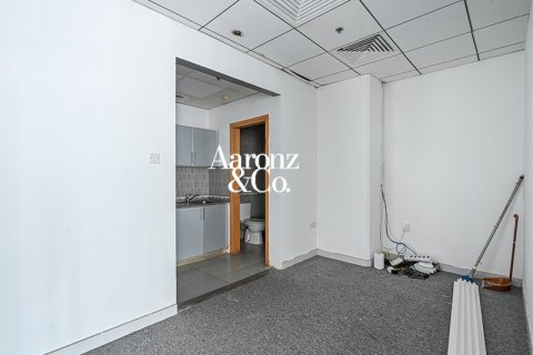 Üürile anda kontor asukohaga Business Bay, Dubai, AÜE: 112 m² Nr 719358 - pilt 11