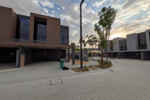 Townhouse til salg i Tilal City, Sharjah, UAE 4 soveværelser, 293.2 kvm № 759757 - foto 14