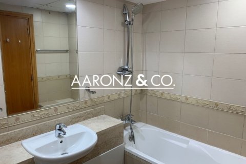 Apartament na sprzedaż w Jumeirah Lake Towers, Dubai, ZEA 2 sypialnie, 88.3 mkw., nr 670542 - zdjęcie 16