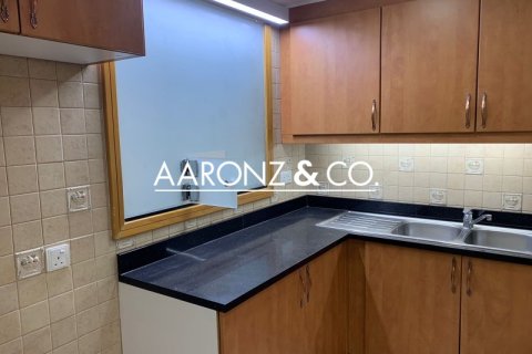 Apartament na sprzedaż w Jumeirah Lake Towers, Dubai, ZEA 2 sypialnie, 88.3 mkw., nr 670542 - zdjęcie 13