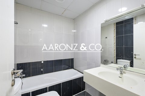 Byt v Dubai Marina, SAE 3 ložnice, 115.7 m² Č.: 670545 - fotografie 13