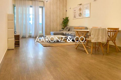 Apartamento en venta en Jumeirah Lake Towers, Dubai, EAU 2 dormitorios, 212 m2 № 670543 - foto 1