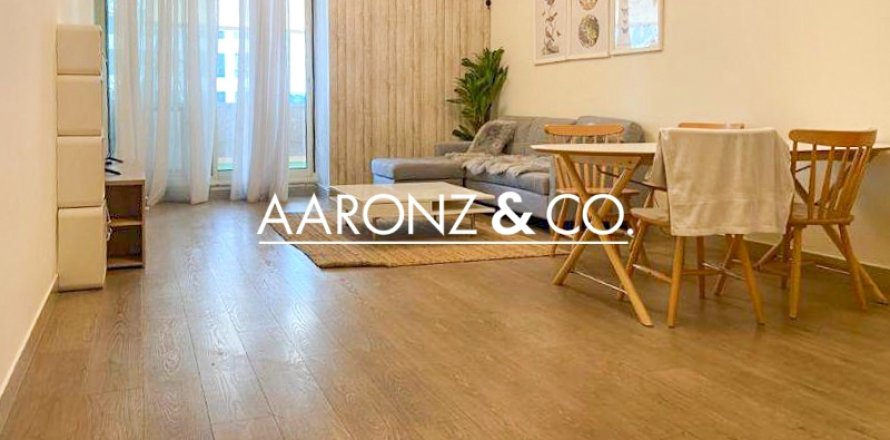 Apartamento en Jumeirah Lake Towers, Dubai, EAU 2 dormitorios, 212 m² № 670543