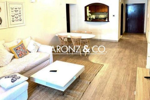 Apartamento en venta en Jumeirah Lake Towers, Dubai, EAU 2 dormitorios, 212 m2 № 670543 - foto 6