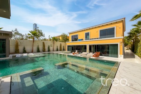 Villa in Jumeirah Park, Dubai, UAE 6 bedrooms, 733 sq.m. № 758862