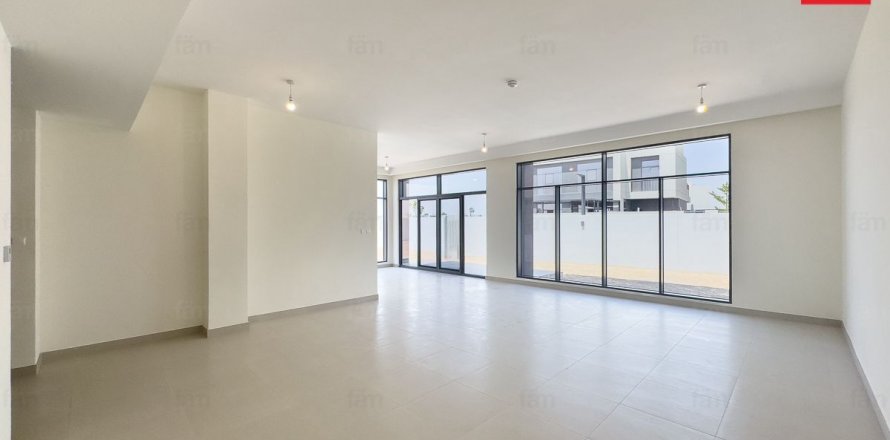 Villa à Dubai, EAU: 5 chambres, 445.7 m2 № 641743