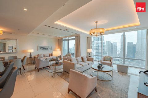 Apartment til leje i Downtown Dubai (Downtown Burj Dubai), Dubai, UAE 3 soveværelser, 206.1 kvm № 763249 - foto 9