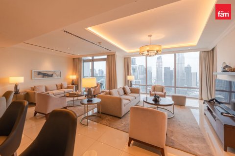 Apartment til leje i Downtown Dubai (Downtown Burj Dubai), Dubai, UAE 3 soveværelser, 206.1 kvm № 763249 - foto 11