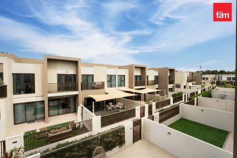 Rumah bandar di Dubai, UAE 3 bilik tidur, 164.4 meter persegi № 668993 - foto 13