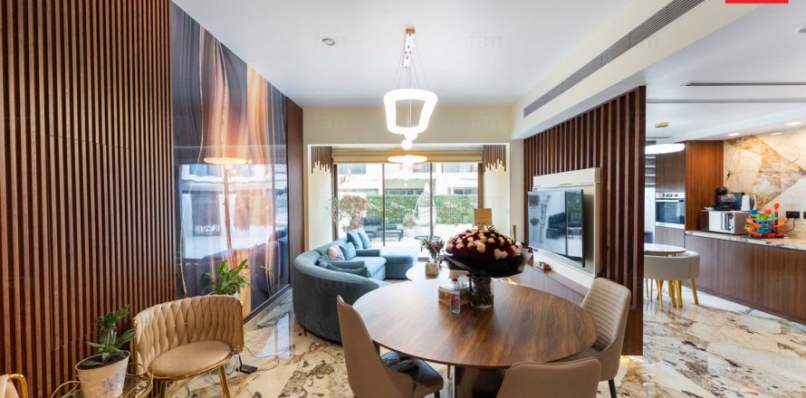 Rumah bandar di Dubai, UAE 3 bilik tidur, 164.4 meter persegi № 668993