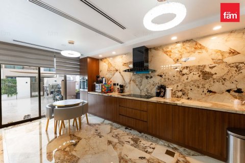 Rumah bandar di Dubai, UAE 3 bilik tidur, 164.4 meter persegi № 668993 - foto 6