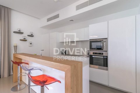 Huoneisto Jumeirah, Dubai, Arabiemiraatit 3 makuuhuonetta, 210 m2 № 654493 - kuva 10