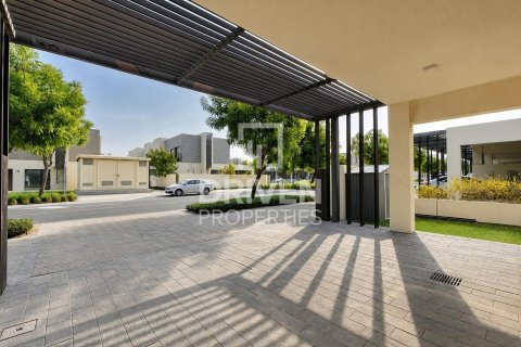 Casa urbana para arrendamento em Dubai South (Dubai World Central), Dubai, EAU 4 quartos, 216.19 m2 № 745411 - foto 2