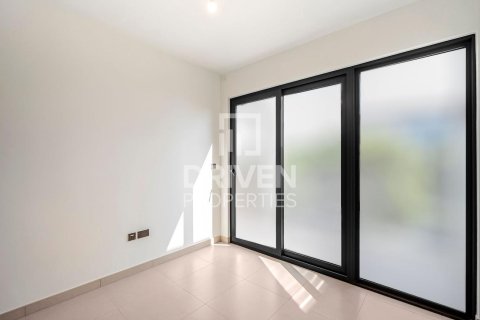 Townhouse til leje i Tilal Al Ghaf, Dubai, UAE 3 soveværelser, 141.12 kvm № 746059 - foto 10