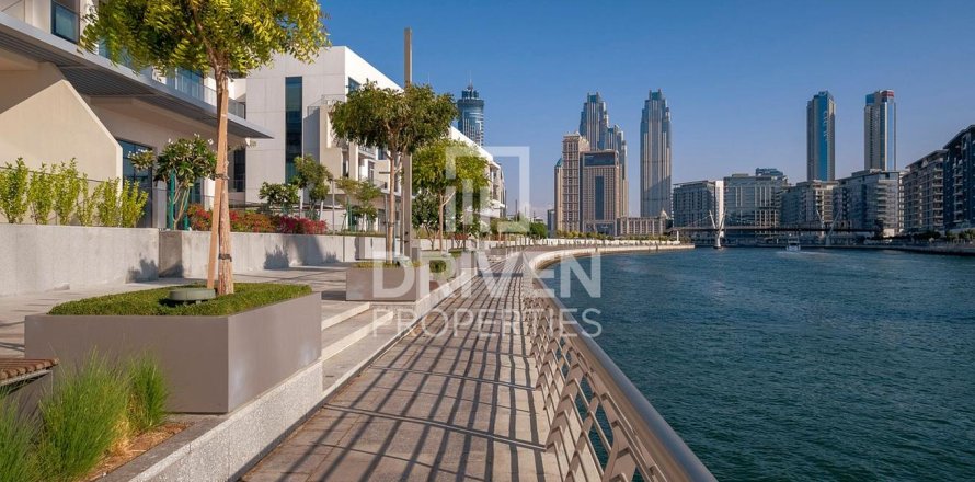 Apartamento en Al Wasl, Dubai, EAU 2 dormitorios, 124.58 m² № 746060