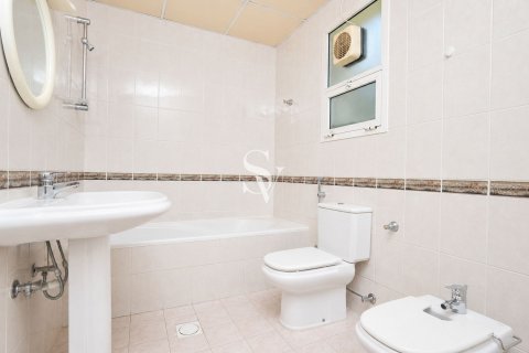 Vila v Umm Suqeim, Dubai, SAE 4 spálne, 1375 m2 č. 720266 - Fotografia 9
