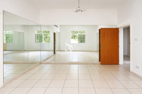 Vila v Umm Suqeim, Dubai, SAE 4 spálne, 1375 m2 č. 720266 - Fotografia 8