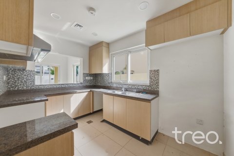 Vila di Dubai, UAE 3 bilik tidur, 241.55 meter persegi № 733204 - foto 6