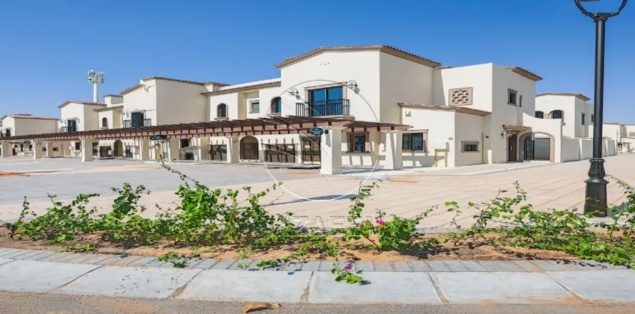 خانه شهری در Abu Dhabi ، امارات متحده عربی 3 خوابه ، 171 متر مربع.  شماره 662980