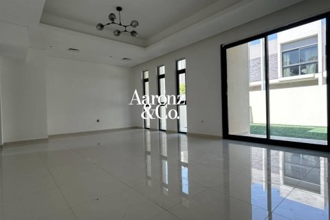 Vilă de închiriat în DAMAC Hills (Akoya by DAMAC), Dubai, EAU 3 dormitoare, 175 mp.  №722259 - poză 1