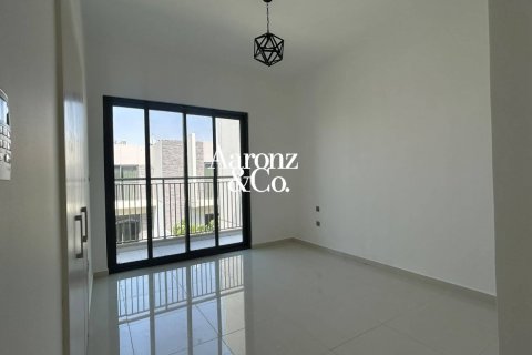Vilă de închiriat în DAMAC Hills (Akoya by DAMAC), Dubai, EAU 3 dormitoare, 175 mp.  №722259 - poză 2