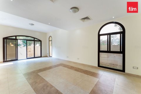 Stadthaus zur Miete in Dubai, VAE 4 Schlafzimmer, 389.2 m2 Nr. 660282 - Foto 15
