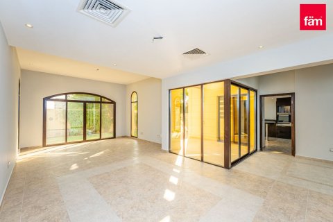 Shtëpi në qytet në Dubai, Emiratet e Bashkuara Arabe 4 dhoma gjumi, 389.2 m2. № 660282 - Foto 10